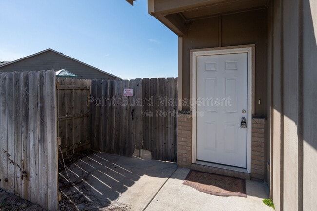 Building Photo - 3412 E Aster St