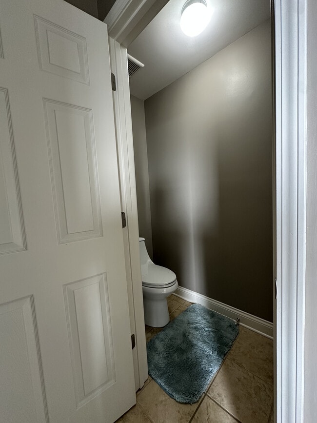 Building Photo - 2424 Calendula Rd