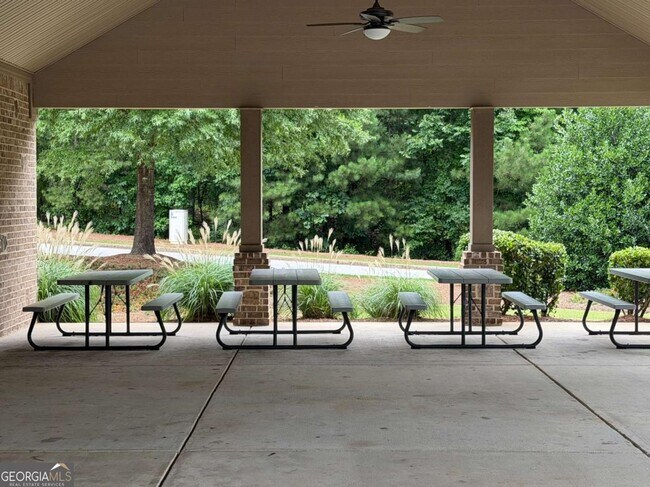 Building Photo - 852 Nevis Way