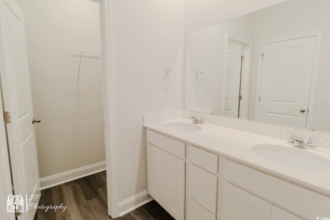Building Photo - 441 Waterend Dr