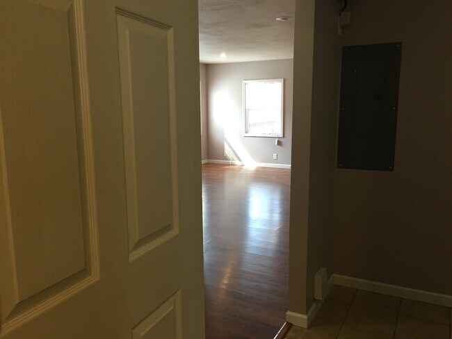 Building Photo - Charming 2-Bedroom Home with Porch & Storage Space