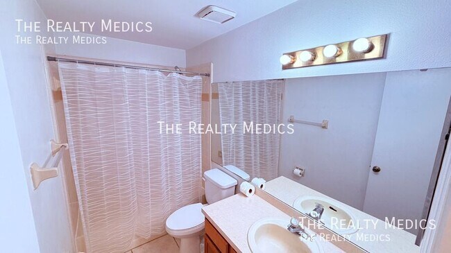 Building Photo - 10725 Brice Ct
