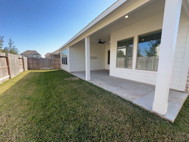 Building Photo - 3023 Tantara Dr