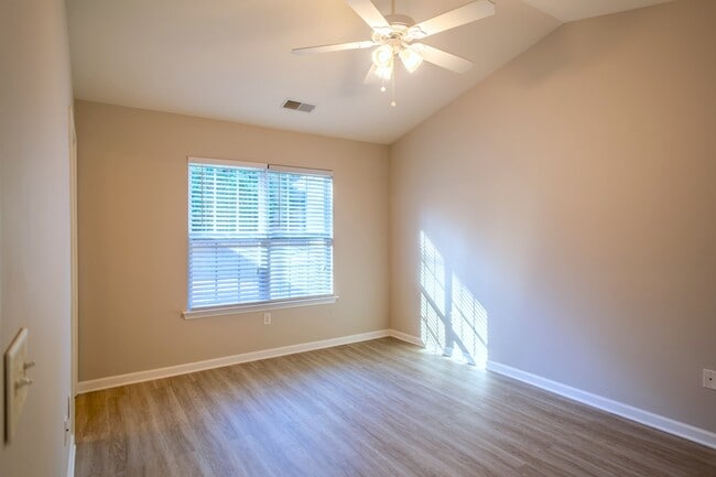 Building Photo - 192 Sonata Cir