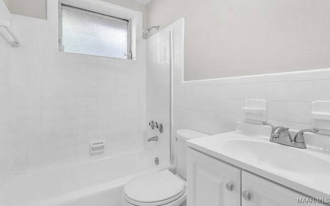 Building Photo - 3667 Willow Ln Dr