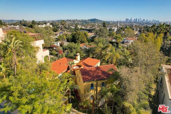 Building Photo - 4778 Cromwell Ave