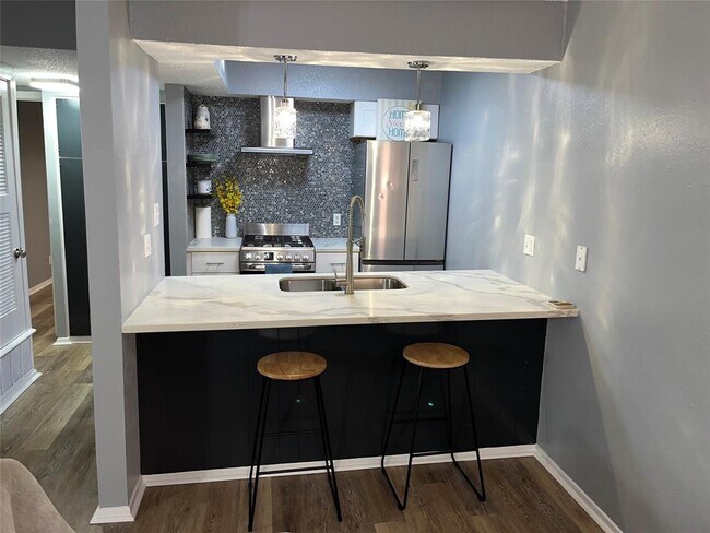 Building Photo - 7801 Shoal Creek Blvd