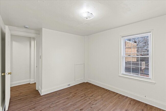 Building Photo - 2802 N Constitution Rd