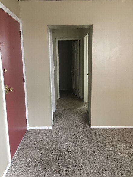 Building Photo - 3 E Central Ave