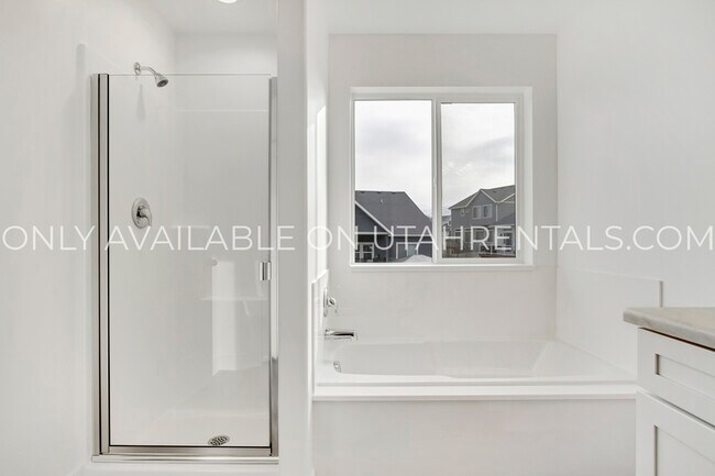 Building Photo - 4283 W Gate Keeper Dr