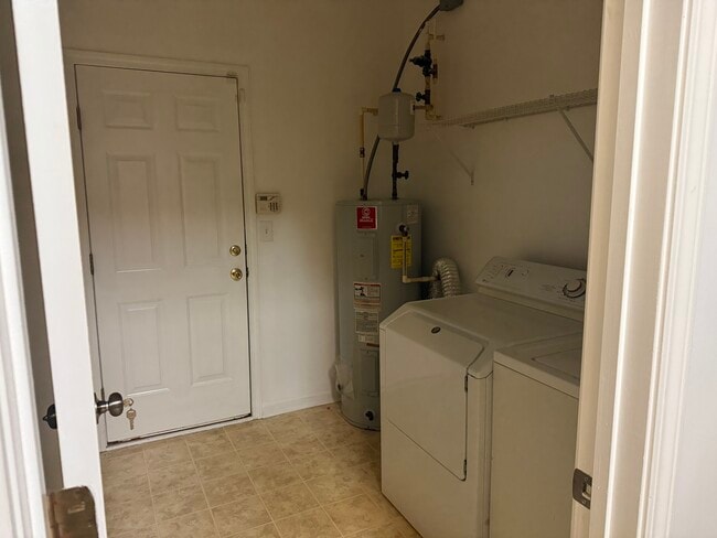 Building Photo - Shared Space Rental Southside 3