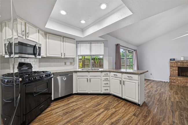 Building Photo - 5311 Summit Lodge Dr