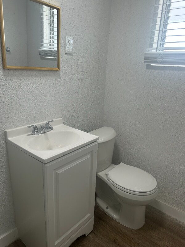 Building Photo - 1845 N Tamiami Trl
