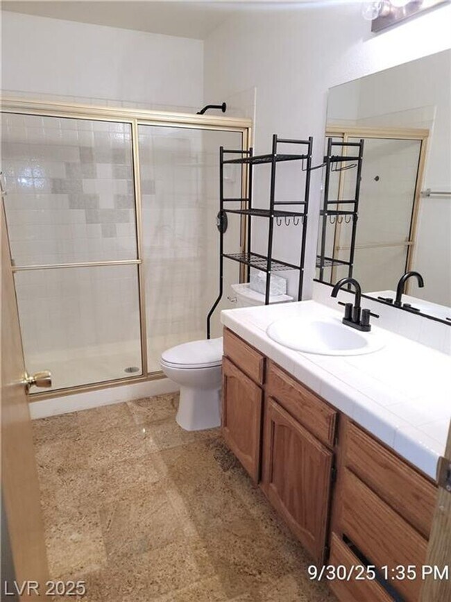 Building Photo - Inviting 2-Bedroom Condo with Pool, Spa & ...