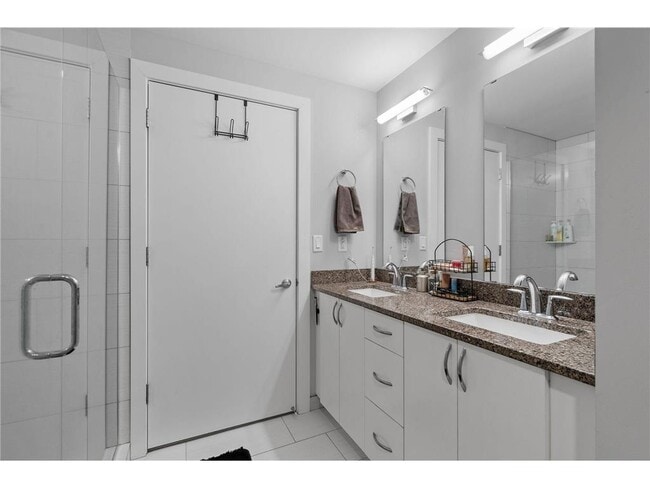 Building Photo - 740 Portland Ave