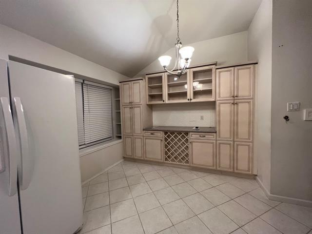 Building Photo - 1008 Charter Oak St