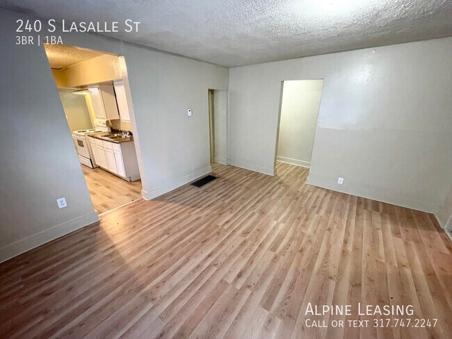 Building Photo - Twin Aires Neighborhood 3BR House!