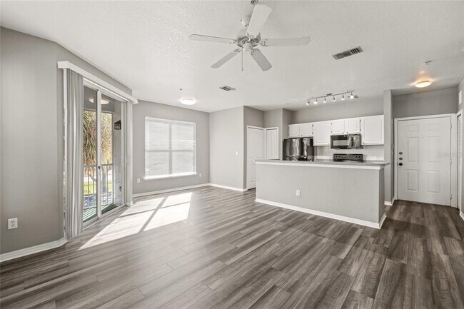 Building Photo - 5519 Legacy Crescent Pl