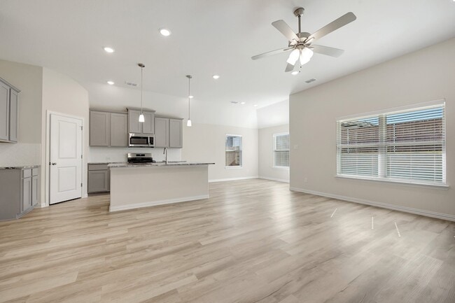 Building Photo - 2810 Woodbrook Dr