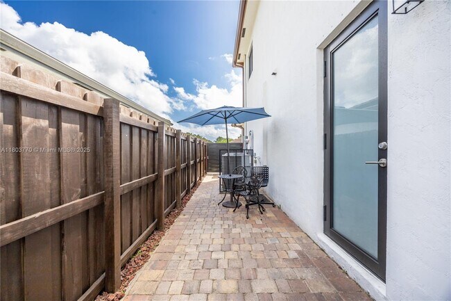 Building Photo - 16820 SW 109th Pl