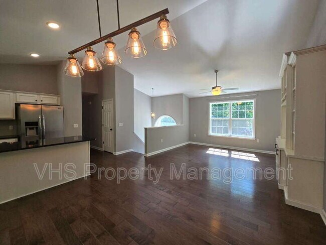Building Photo - 12905 Bivouac Ct