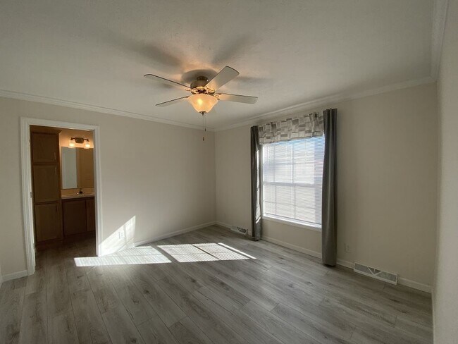 Building Photo - 123 Woodchuck Pkwy