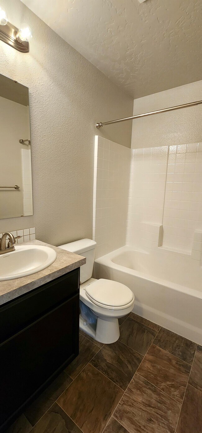 Building Photo - 2316 N Mountain Ash Ave