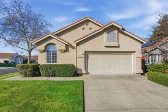 Building Photo - Desirable North Napa 3 Bed Single-Family Home