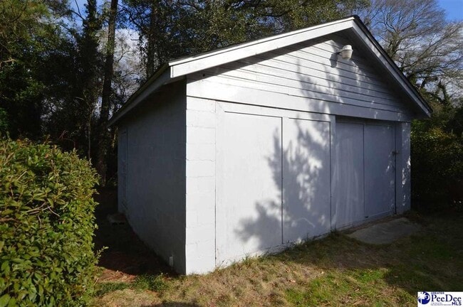 Building Photo - 107 N 1st St