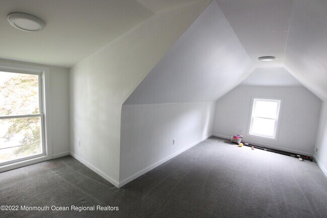 Building Photo - 142 Delaware Ave