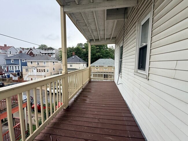 Building Photo - 132 Homes Ave