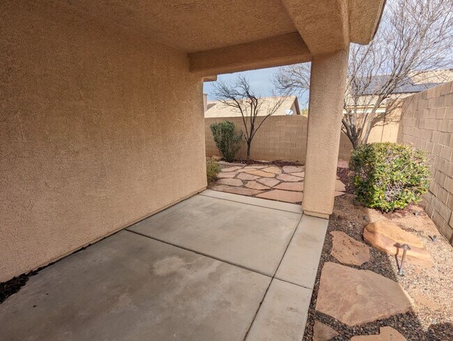 Building Photo - 2782 Lochleven Way