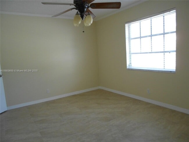 Building Photo - 3024 NW 69th Ct