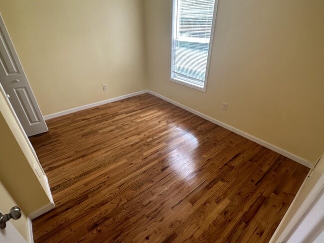 Primary Photo - 308 Virginia Ave