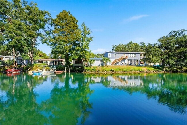 Building Photo - 6715 W Richard Dr