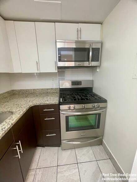 Building Photo - 175 Freeman St