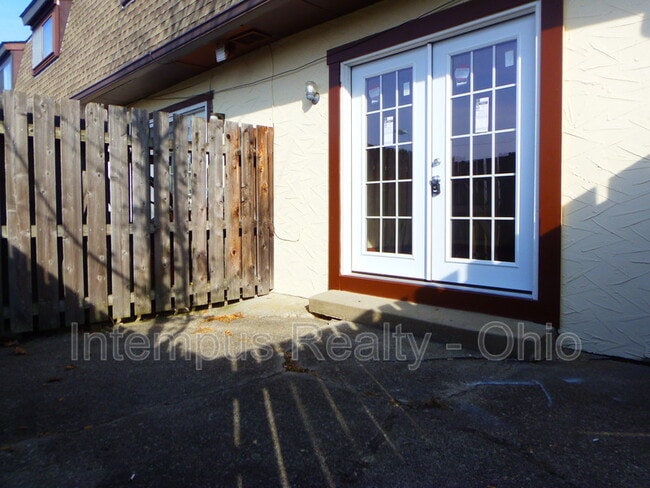 Building Photo - 2011 Baldwin Rd