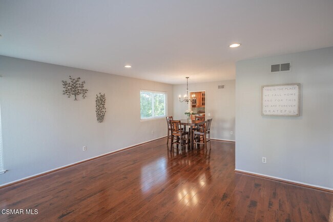 Building Photo - 3065 Starling Ave