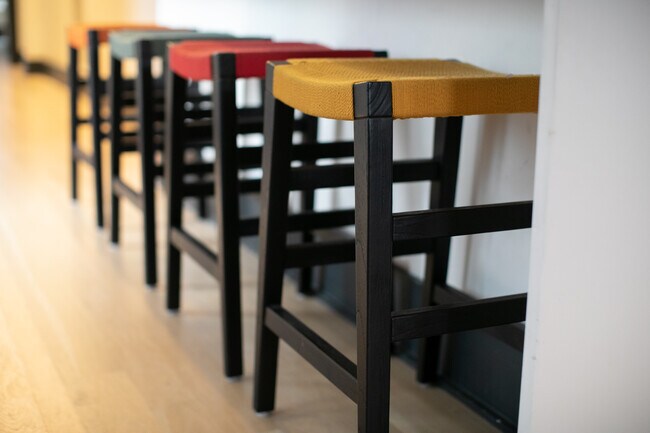 Building Photo - 1604 6th Ave N