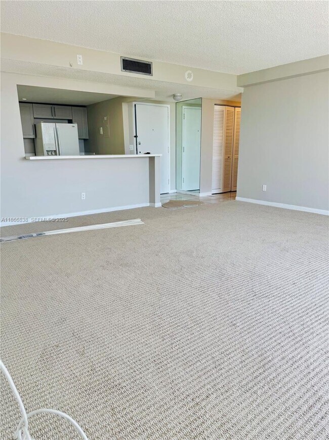 Building Photo - 13499 Biscayne Blvd