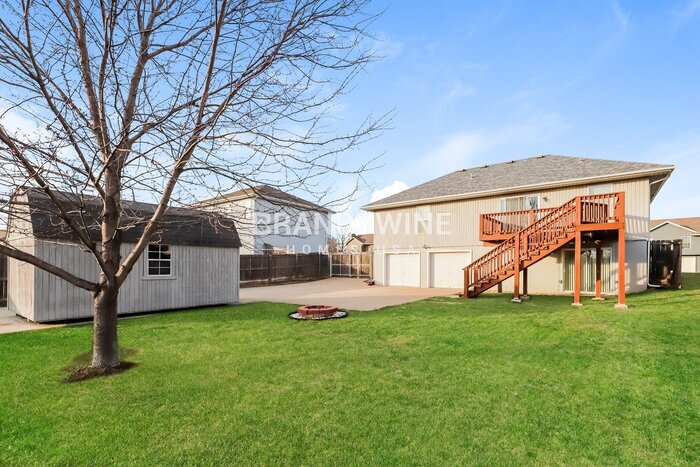 Building Photo - 1107 Viola St