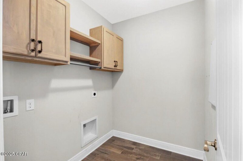 Building Photo - 148 Hidalgo Dr