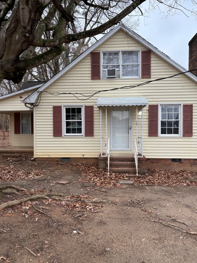 Primary Photo - Cozy Kernersville 3BD Home with Modern Comforts – Available Now!