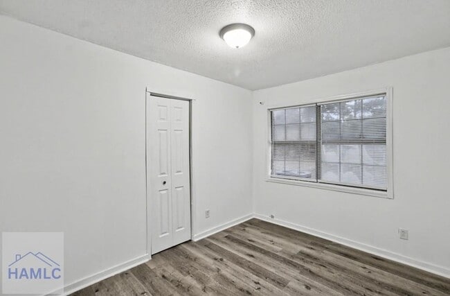 Building Photo - 161 Joe Walker Way