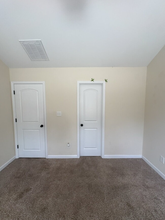 Building Photo - 101 Barnhouse Rd