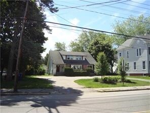 Building Photo - 538 Main St