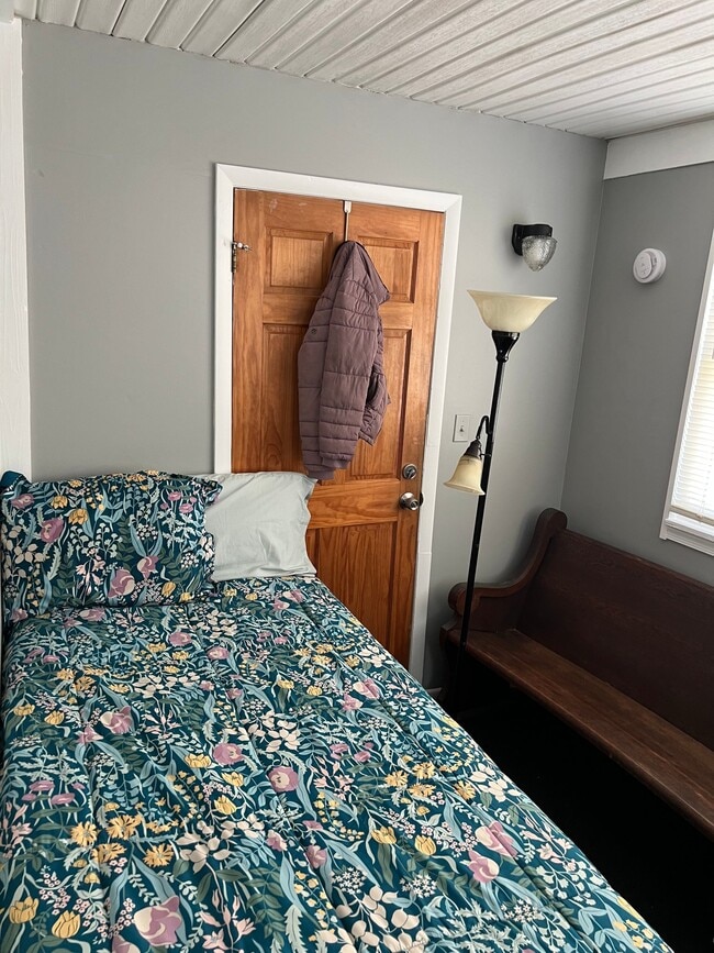 Building Photo - 207 N Armistead Ave