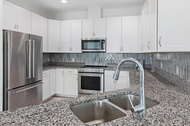 Building Photo - 621 Beach Bum Blvd