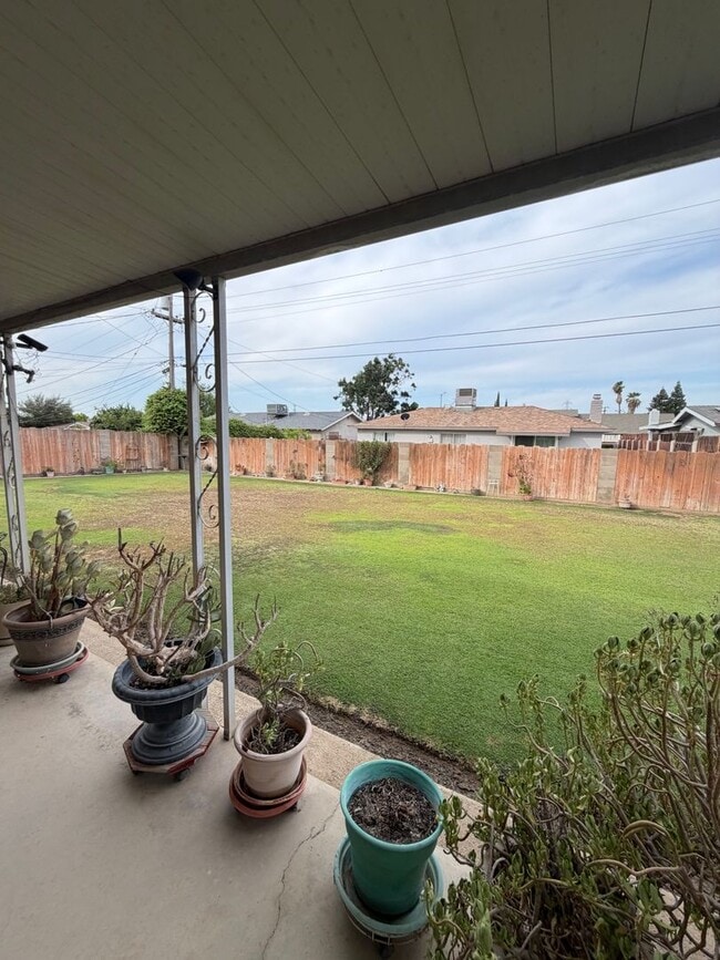 Building Photo - 4301 Skye Dr