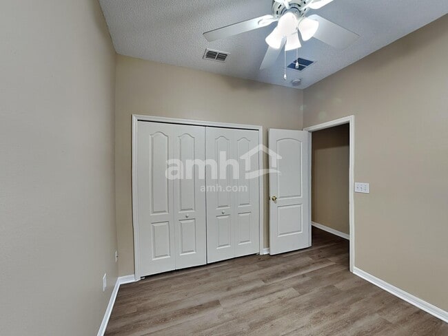 Building Photo - 4926 Waterside Pointe Cir